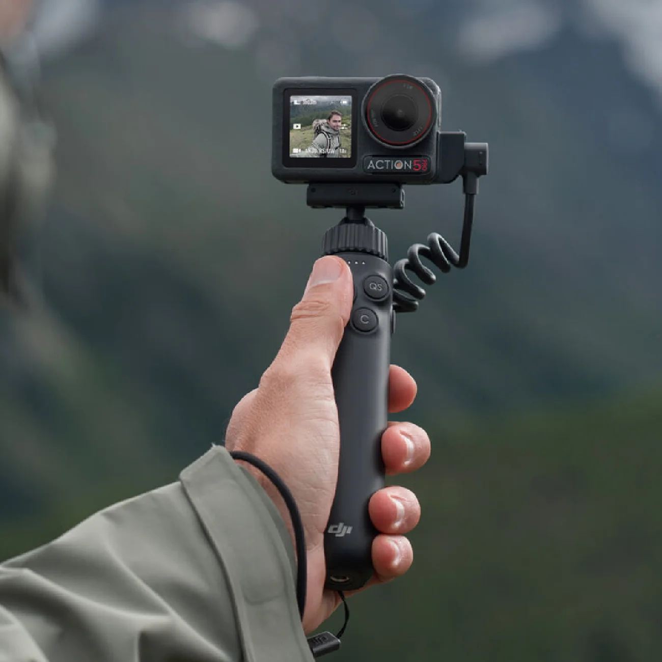 DJI Osmo Action Multifunctional Charging Handle - Image 5