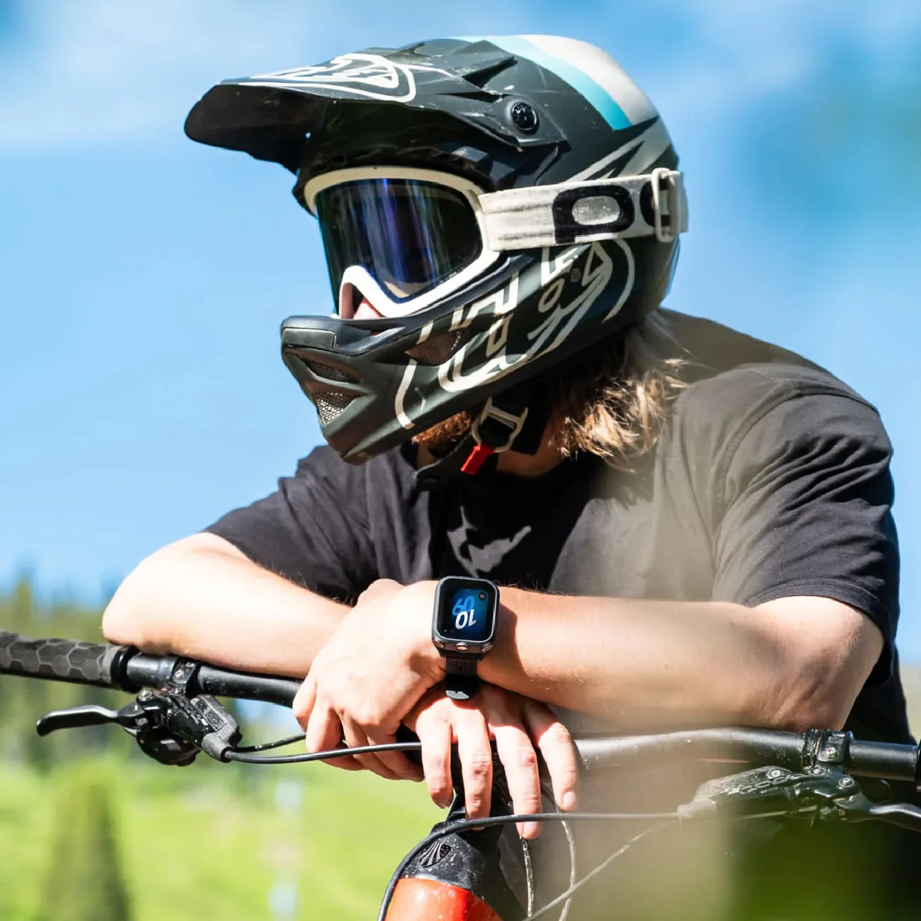 Insta360 GPS Preview Remote with Built-In Mic - Image 6