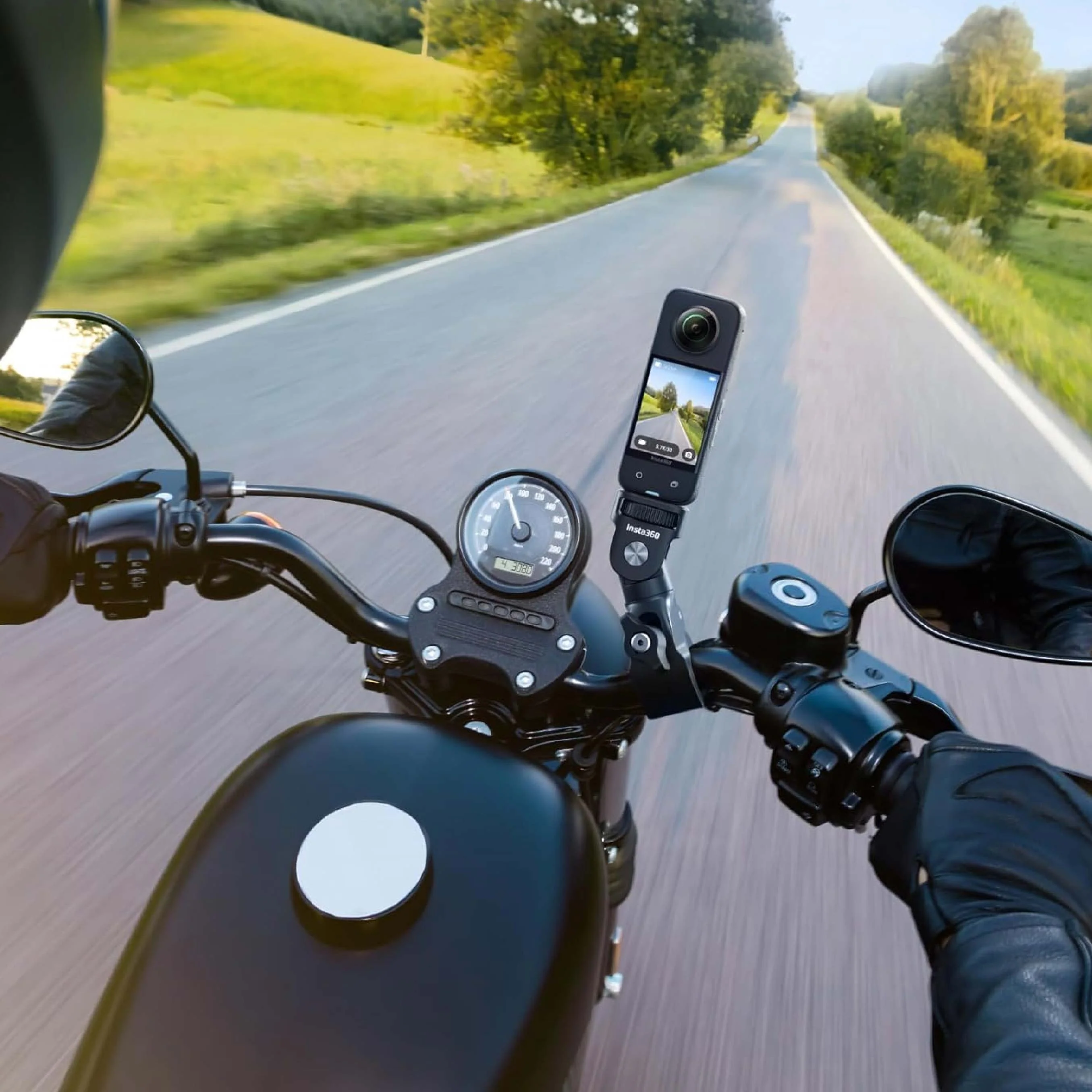 Insta360 Motorcycle Mount Bundle Standard (New Version) - Image 3