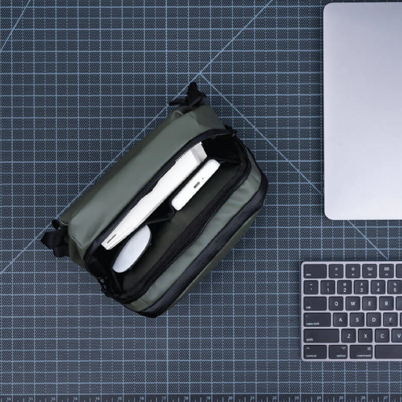 WANDRD Tech Bag Large - Image 4
